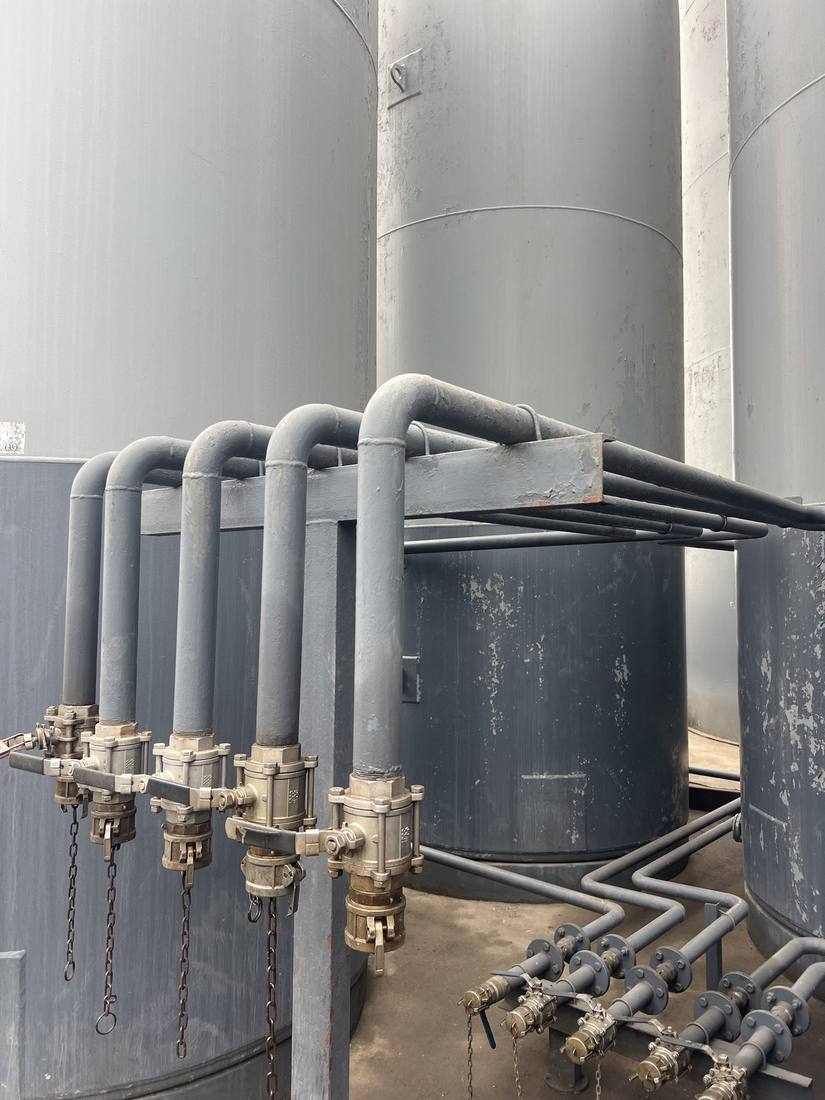 Camlock coupling manifold